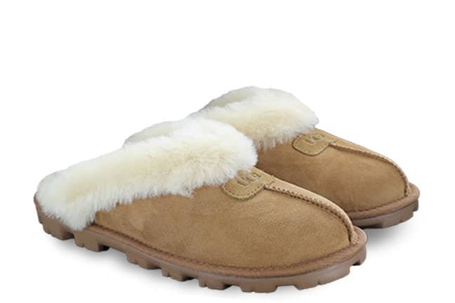 Ugg Coquette 5125-CHE Chestnut Slip-Ons Pair