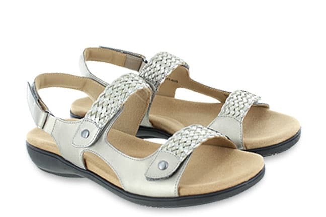 Trotters Romi Woven T2232-043 Silver Sandals Pair