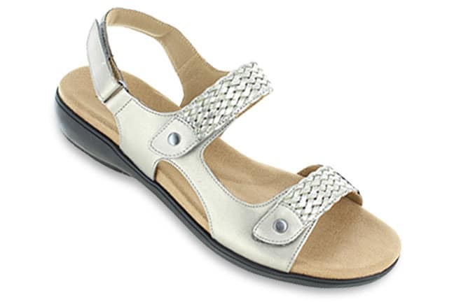 Trotters Romi Woven T2232-043 Silver Sandals Single
