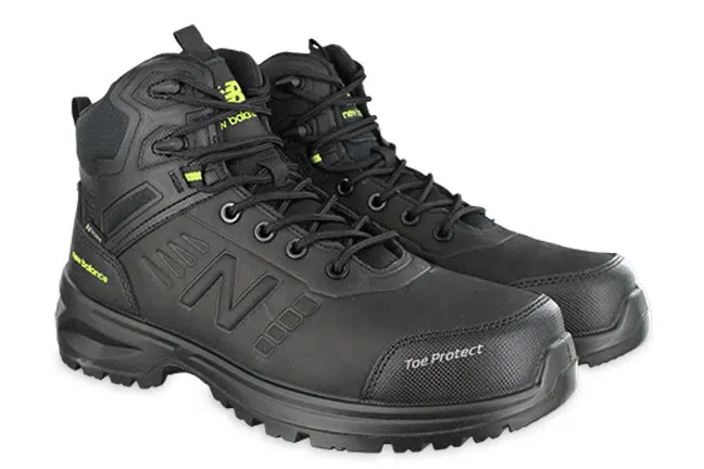 New Balance Calibre MIDCLBR Black 6" Boots Pair