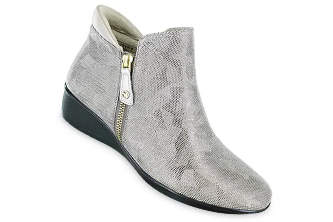 Revere Damascus Champagne Boots Single
