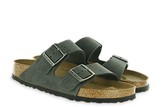 Unisex Birkenstock Arizona Oiled Black Leather Regular Sandals