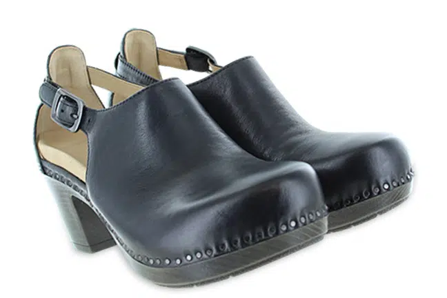 Dansko Sassy 1831-109400 Black Shoes Pair