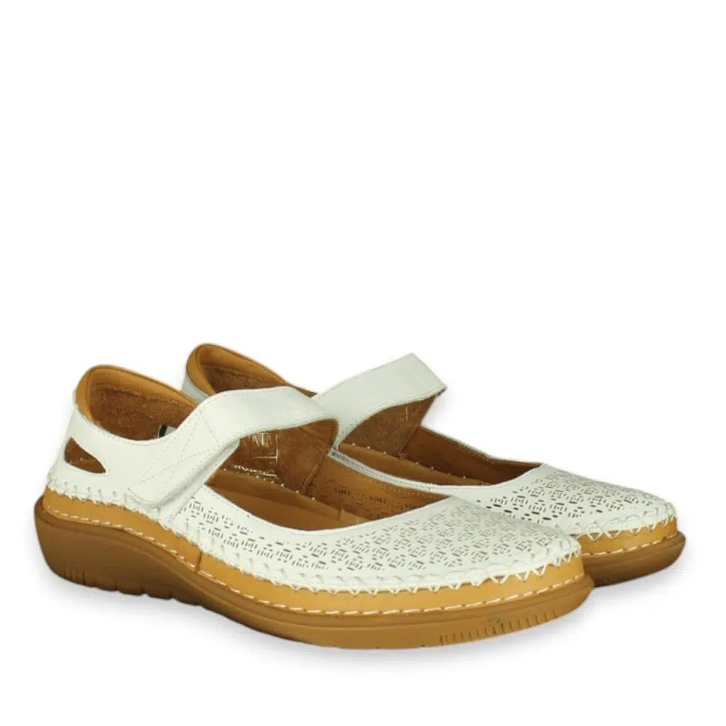 Women’s Spring Step Janah White Leather Casual Mary Jane Shoes