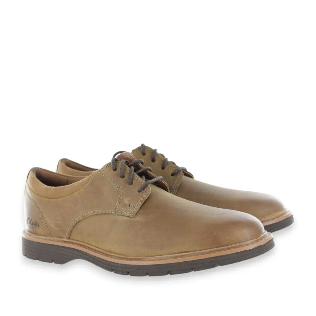 Clarks Baystone Plain 26327754 Light Brown Dress Shoes Pair