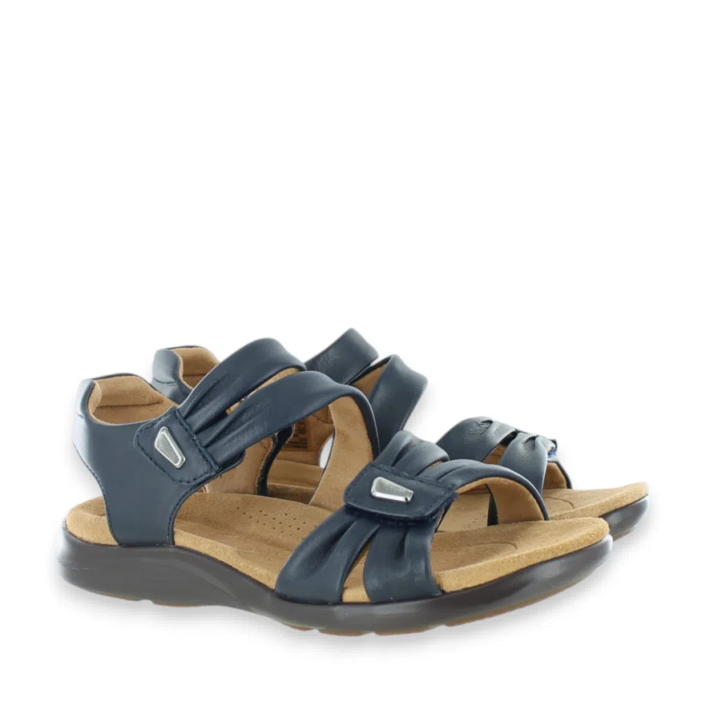 Clarks Kitly Ave 26177305 Navy Sandals Pair