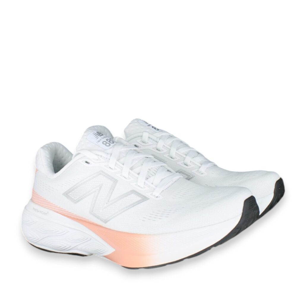 New Balance 880v15 W8801NT White Running Shoes Pair